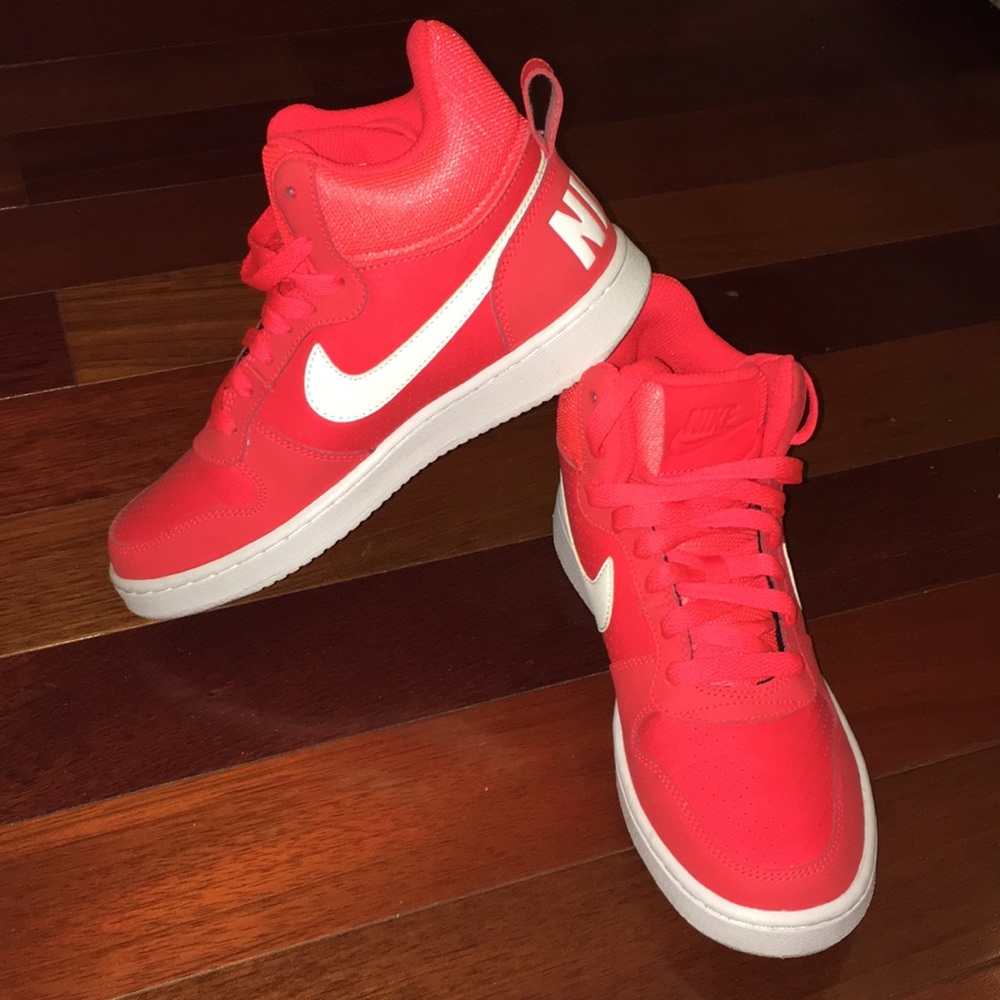 Nike bright orangey red sneakers